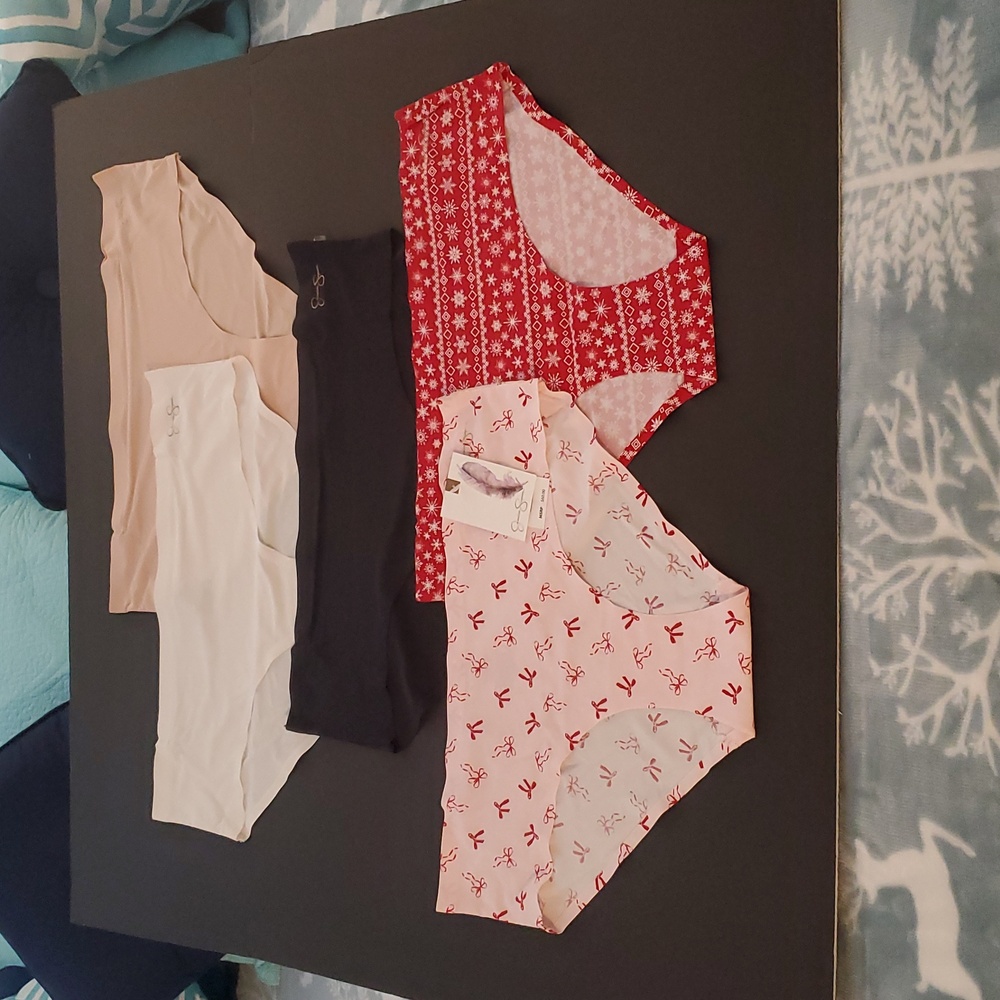 Jessica Simpson NWT Set of Five Bikini Panties Size XL